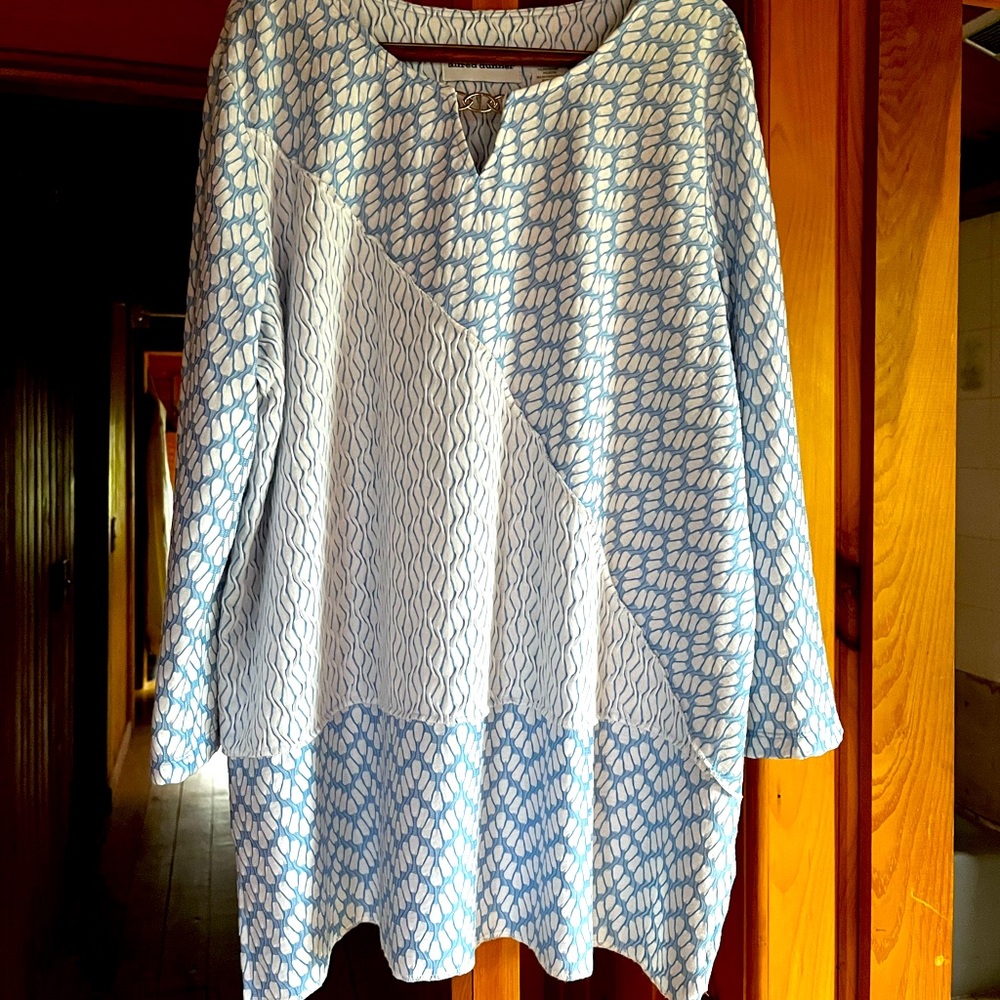 Woman’s top